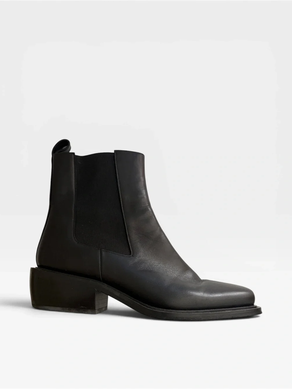 Frame Black Leather Chelsea Boots
